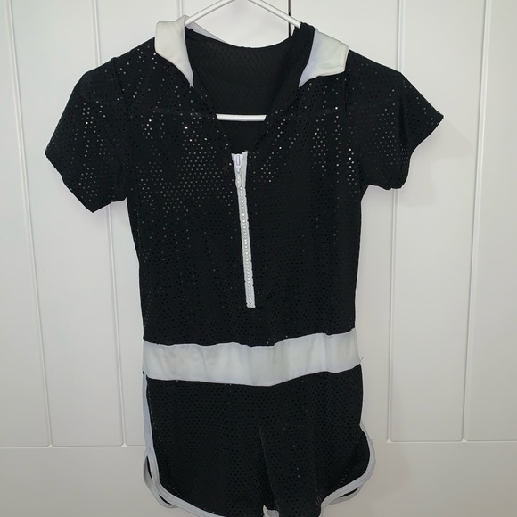 Dance Costume - Picture 1 of 2